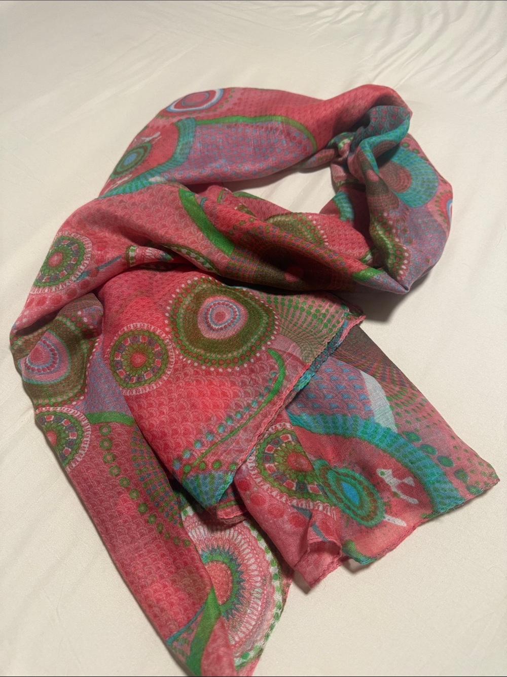 Pashmina- light beautiful colors and pattern.